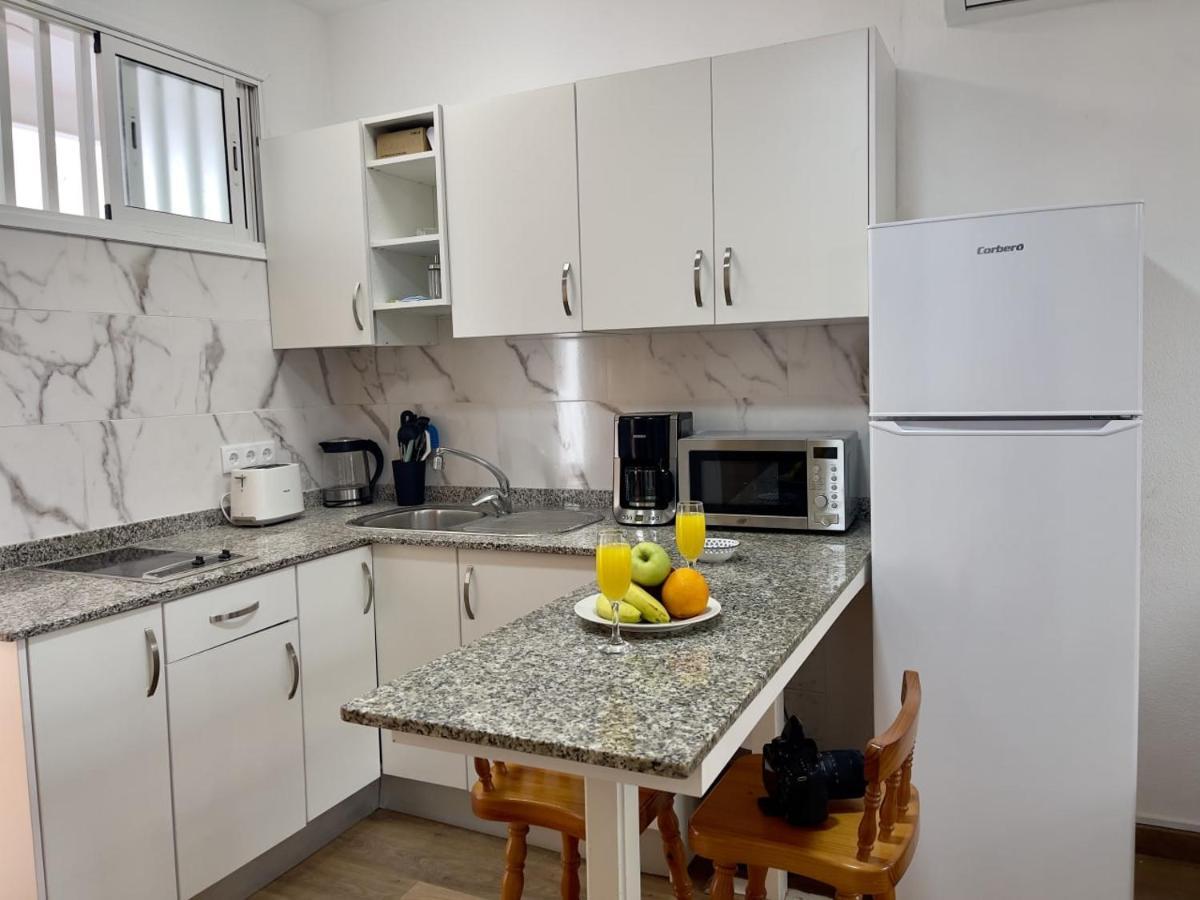 Casa Lindi - Apartment Near Puerto Rico Beach Buitenkant foto